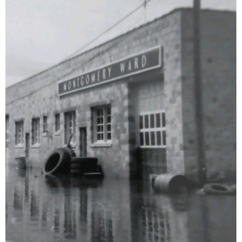 1957 Willmar MN Flood Montgomery Ward Store Disaster Vintage B&W Photograph - Picture 3 of 5